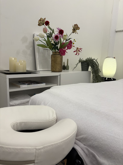 ZENFLOW UTRECHT Holistische Massage & Zwangerschapsmassage