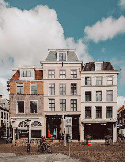 Mother Goose Hotel, Utrecht